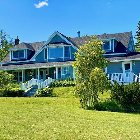 Broadwater Inn & Cottages Baddeck Bagian luar foto