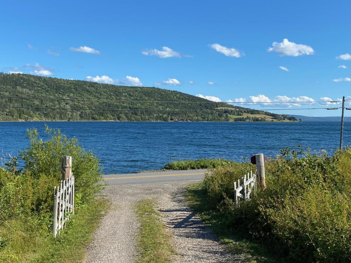 Broadwater Inn & Cottages Baddeck Bagian luar foto