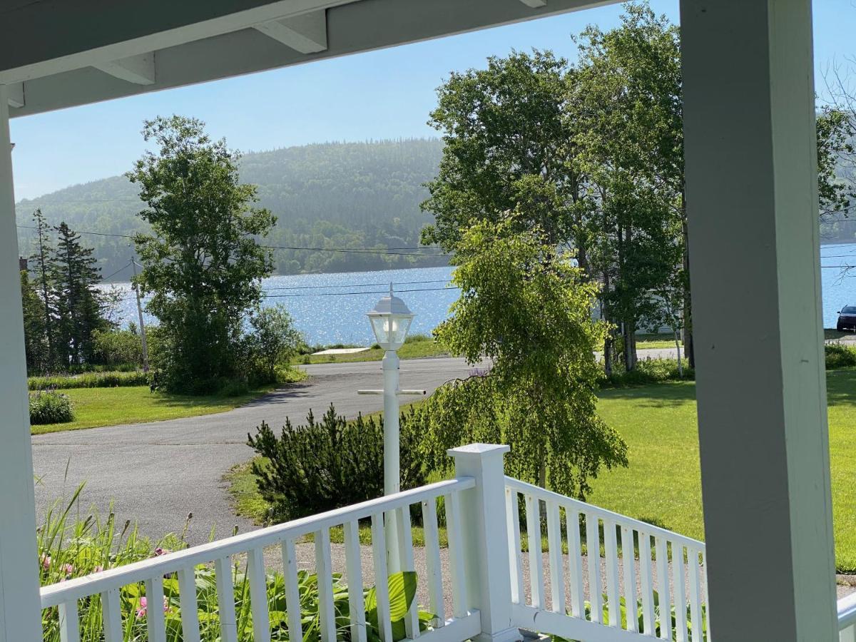 Broadwater Inn & Cottages Baddeck Bagian luar foto