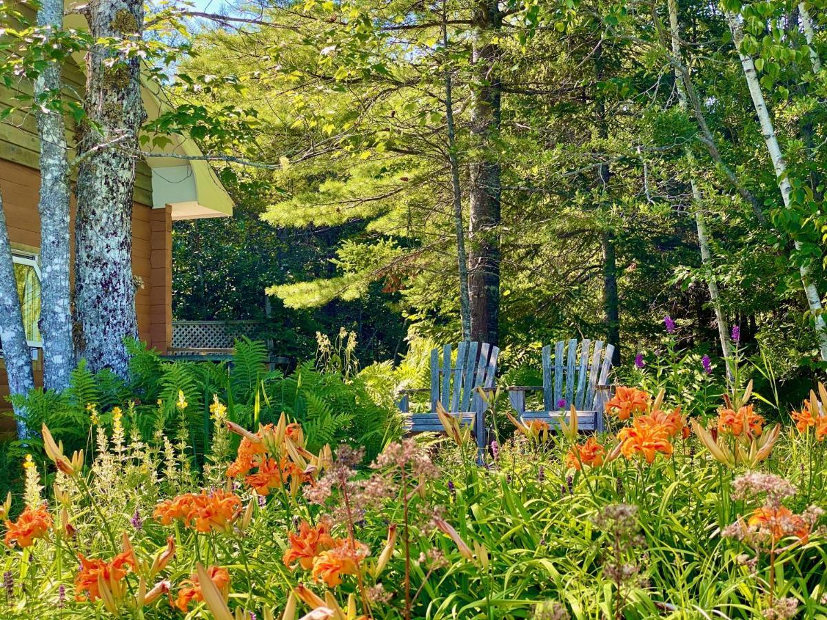 Broadwater Inn & Cottages Baddeck Bagian luar foto