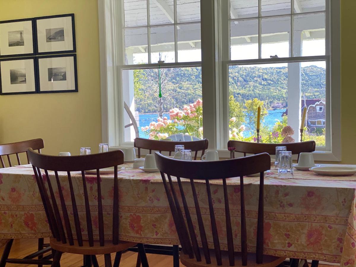 Broadwater Inn & Cottages Baddeck Bagian luar foto