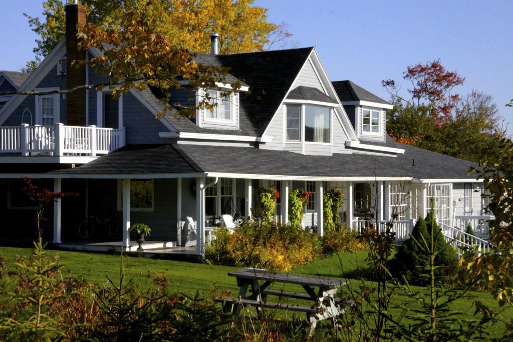 Broadwater Inn & Cottages Baddeck Bagian luar foto